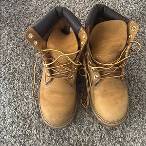 Tan Tims size 4 Men 5.5 women